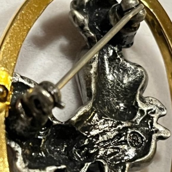 Vintage  Marilyn Monroe gold tone pewter brooch pin signed - Picture 4 of 4